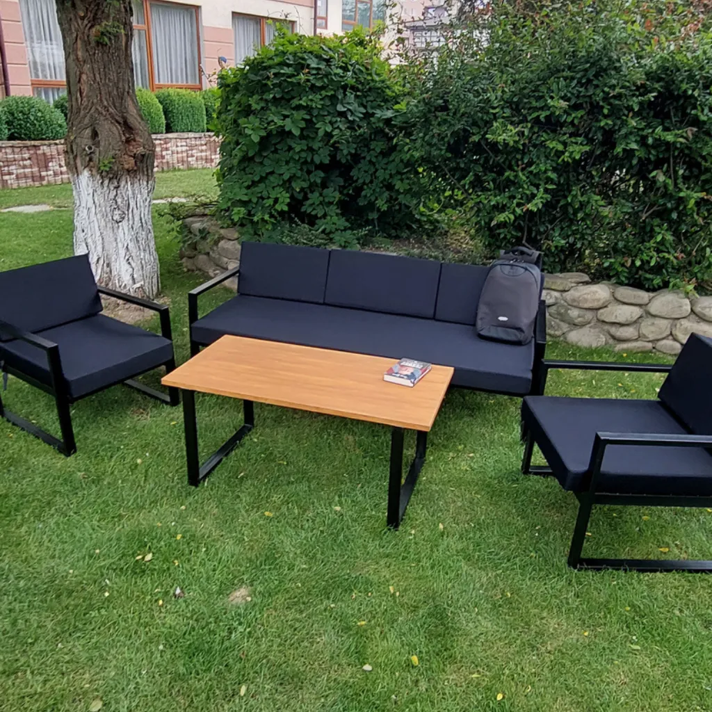 Садовий комплект лофт — чорний каркас